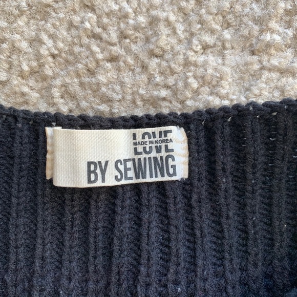 Off-shoulder black sweater - Picture 3 of 5